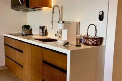 Plaza del Mar Retreat\n