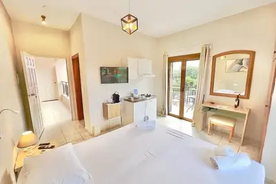 Double room with balcony and mountain view