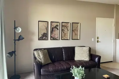 Image de Cozy gem in the heart of Santa Clarita.