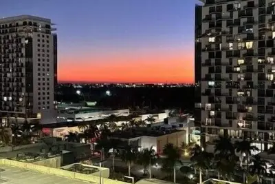 Image de 2-bedroom condo just 11 minutes from Dolphin Mall