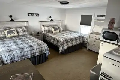 Image de Room 107 two queen beds