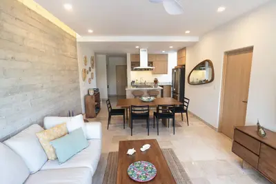 Image de Beautiful apartment near the city center. 10-minute walk to the beach!