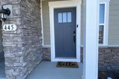 Image de Modern Townhome with office/cardio room-Minutes to Downtown Nashville
