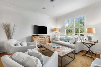 Image de Blue Sky Breeze Loft in center of Rosemary Beach