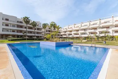 Image de Appartement 'Terrazas de Campoamor Sunrise' avec terrasse privée, Wi-Fi et climatisation
