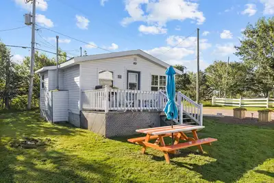Image de Red Sands, Spacious, 2 BRs, Living Room, Full bathroom & a Patio