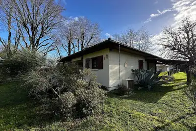Image de Maison en bordure de forêt de 5 pièces, 3 chambres, grand terrain, barbecue