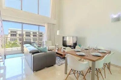 Image de Luxe Condo in Palm Beach by Bocobay