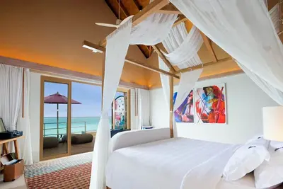 Image de Ultimate Maldives Retreat: Amplified Fun & Iconic Music Decor