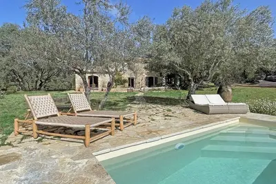 Image de La Bergerie de Foneri - Véritable mas en pierre avec piscine chauffée