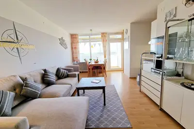 Image de Helle und Moderne Ferienwohnung mit Platz für max