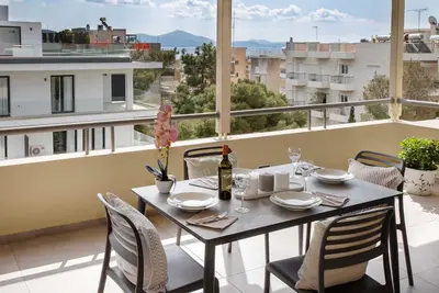 Image de Sea view penthouse in Vari by Ghh
