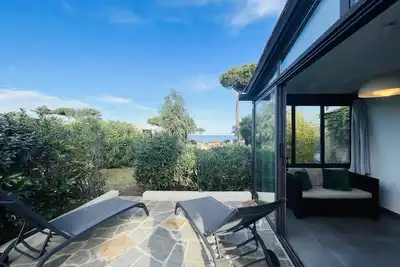 Image de Appartement climatisé, 2 chambres, terrasse, à 100m de la plage à Lumio