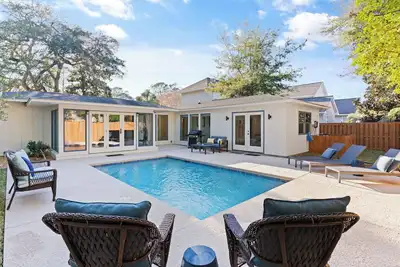 Image de Welcome to a place to unwind, relax and recharge. Sleeps 10
