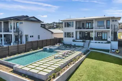 Image de Captain's Cove Retreat | Concierge Services