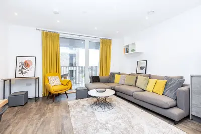 Image de New 2br wBalcony 1 min Ponders End Train, Enfield