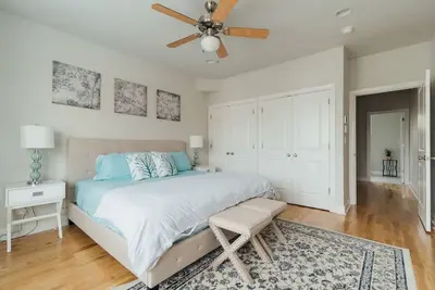 Image de Roof Deck Oasis Top Rated Airbnb near Penn & Chop