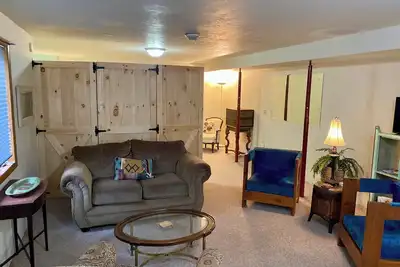 Image de \nThe Creek View Suite at Lily Bay Creek Homestead in the heart of Door County.