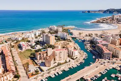 Image de Lovely apartment for 4 people, at the beach, wifi, a/c, garden and parking.