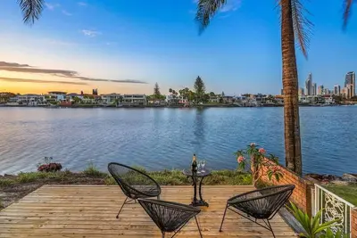 Image de Sunset Stunner Palm Springs Inspired River Oasis