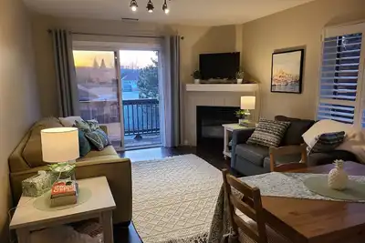 Image de Month to month rental available in Collingwood, ski season 2024\/2025 available!