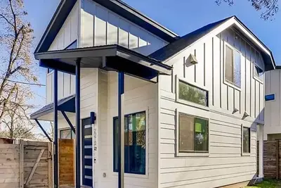 Image de Cozy 2br/2. 5ba home in walkable East Austin! Fully fenced yard for your pups.