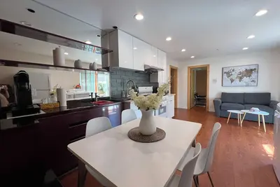 Image de Chic 2br Suite in Vancouver West~Ubc & Downtown