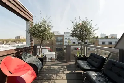 Image de Huge 7-Story Townhouse with Private Patio | Walk to Shoreditch & City
