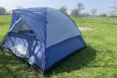 Image de Large Campsite w/ 6-person Tent on Peaceful Mini-Farm F3