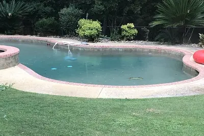 Image de Masters Rental/2 Primary bedrooms/Pool/Hot tub/Large Yard/Very Private