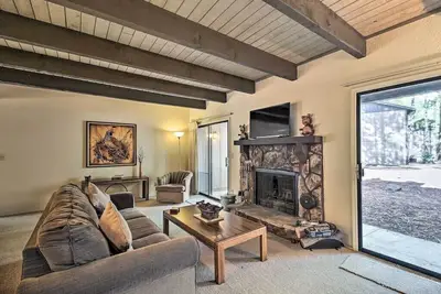 Image de Apartment in Pinetop w/ Patio, Grill & Table!