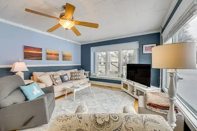 Image de Ludington Home w/ 6 Bicycles < 1 Mi to Beach!
