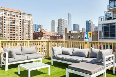 Image de Luxury Downtown Penthouse with Private Rooftop!