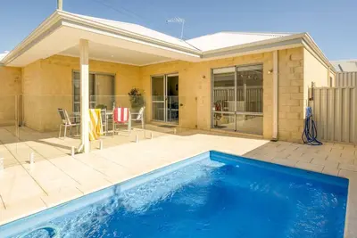 Image de Belmont Beauty Relaxing Poolside Stay for Families