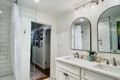 Image de Lush Masters Hideaway w Heated Pool! Charming 3-bedroom House In North Augusta.