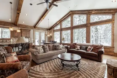 Image de New! Moose Manor | Private Boat Dock