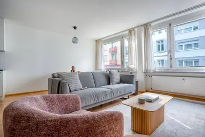 Image de Hip Gellert 2br w/ Parking & Shared W/D, 10 min to Market, by Blueground