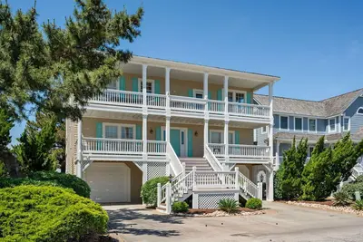 Image de Sandpiper's Retreat: Soundfront, hot tub, pool table and Community amenities