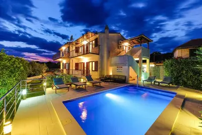 Image de Maison pour la famille avec la piscine Vrsine, Trogir (K-22668)