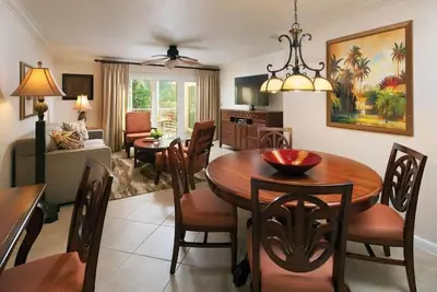 Image de Sheraton Vistana Resort. Luxurious 2br/2ba! ! Near Disney+Theme Parks. Sleeps 8.