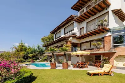 Image de Casa Waleska: With a view of  Valle Lake