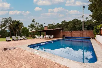 Image de Incredible Property with Huge Garden and Pool!
