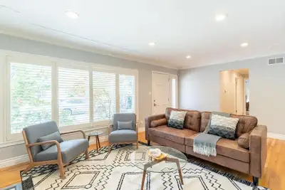 Image de Hip San Jose 4br w/ Yard & A/C, nr Trails & Parks, by Blueground