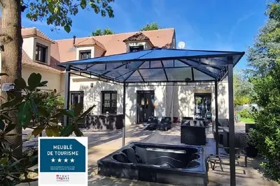 Image de Villa 16pers - 240m2 sur 3800m2 de jardin - jaccuzzi 6\/7 places