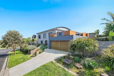 Image de Coastal Escape on Highlander