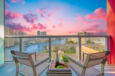 Image de Spectacular Studio w/Balcony & Double Beds