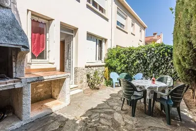 Image de Studio 3 pers avec terrasse près de la plage et des commerces