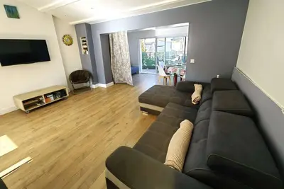 Image de Villa T3 climatisée pour 6 pers avec terrasses, à 400m de la plage