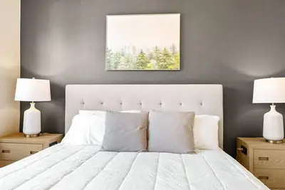 Image de Landing at The Grove at Germantown - 2 Bedrooms in Hunters Run