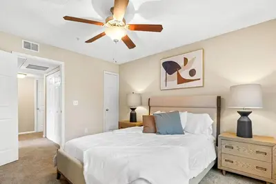 Image de Landing at The Grove at Germantown - 2 Bedrooms in Hunters Run